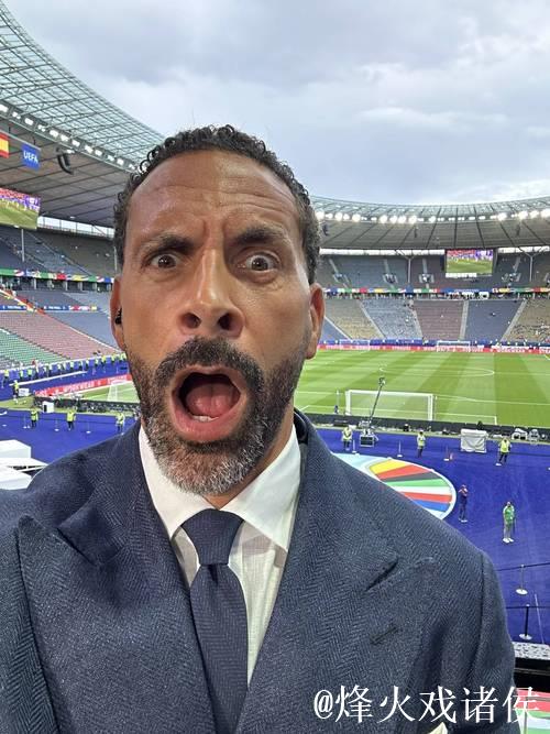 费迪南德:疯狂的比赛!站在防守球员的角度我肯定会崩溃 费迪南德:疯狂的比赛!站在防守球员的角度我肯定会崩溃