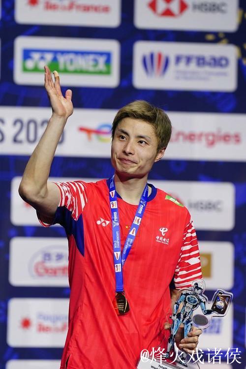 羽毛球世锦赛：石宇奇力克拉克什亚 挺进男单32强