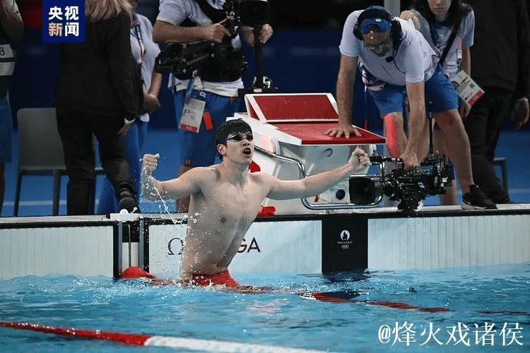 张展硕400米预赛摘银 潘展乐孙杨同组竞技 张展硕400米预赛摘银 潘展乐孙杨同组竞技